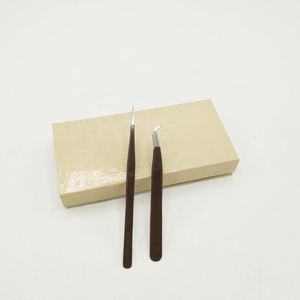 Pince à cils marron avec revêtement pour soins personnels, pose et retrait de faux cils, ensemble de pinces à cils - Product Image 4
