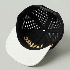 Casquettes de golf personnalisées OEM à 7 panneaux, perforées, découpées au laser, à visière plate et structurées, ODM, faible MOQ, usine de casquettes - Product Image 5