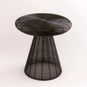 Table d'appoint ronde en métal doré antique, table à thé en laiton antique pour salon, décoration intérieure - Product Image 1