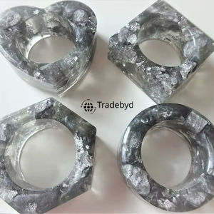 Anneau de serviette de mariage en résine haut de gamme, fait main, classique, écologique, durable, décoration de table par Tradebyd - Product Image 1