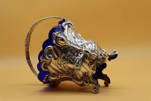 ถังน้ำแข็งดีไซน์หรูพร้อมที่คีบ สำหรับมอบเป็นของขวัญในโอกาสพิเศษ งานเลี้ยงที่บ้าน บาร์ และเครื่องดื่มค็อกเทล อุปกรณ์บนโต๊ะอาหารสุดหรู - Product Image 3