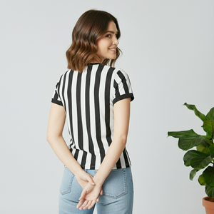 Chemise pour femme OEM en noir et blanc, qualité supérieure, col rond côtelé, manches courtes, prix de vente d'usine - Product Image 6