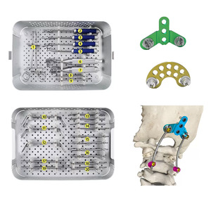 Système de fixation orthopédique pour implants vertébraux en alliage de titane : vis, tiges, crochets, connecteurs, système de fixation pédiaculaire - Product Image 1