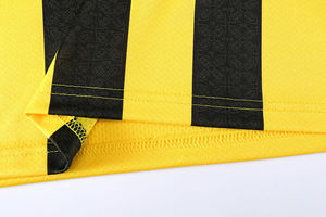 ชุดฟุตบอลแบบกำหนดเอง ชุดแข่งฟุตบอลครบชุด ขายส่ง ชุดฟุตบอลชาย แขนสั้น คุณภาพพรีเมียม เสริมสร้างเอกลักษณ์ทีม - Product Image 4