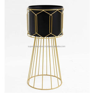 Support artisanal en laiton et métal avec jardinière en métal plaqué pour la décoration de jardin à la maison extérieure et intérieure pot de jardin de fleurs pour la décoration - Product Image 3