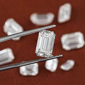 Diamante Cultivado en Laboratorio con Certificación IGI, VVS Fancy Light, Perforado con Láser, para Joyería, Piedras Sueltas de 1-5 Ct, Todos los Tamaños, Precio Bajo, India - Product Image 1