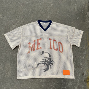 Camiseta Deportiva de Fútbol Personalizada con Serigrafía, Cuello en V, Corte Recto para Hombre - Product Image 2