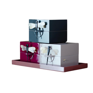 Boîte à bijoux en laque moderne de luxe avec logo personnalisé gravé, couleurs vibrantes, boîte en bois décorative pour cadeaux - Product Image 1