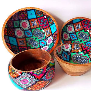 Ensemble de bols à salade en bois de manguier faits à la main avec un imprimé mosaïque multicolore, bols de service décoratifs en bois - Product Image 1