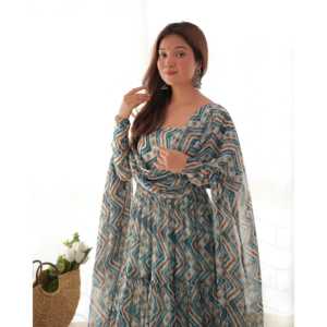 Belle robe Anarkali pour les fêtes XS Taille Pent et Dupatta Outfit - Product Image 4