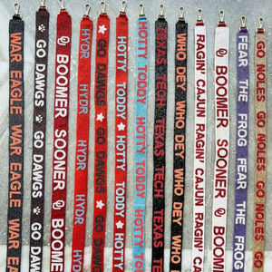 Correa de Bolso con Cuentas de Vidrio y Letras Bordadas a Mano, Diseño de Lujo Moderno, con Color y Forma Personalizados - Product Image 1