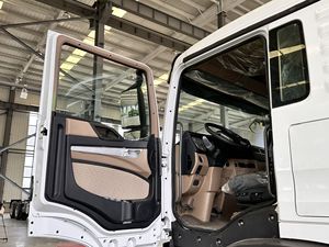 Camion à benne basculante 6x4 d'occasion avec une capacité de charge élevée et des performances efficaces - Product Image 3