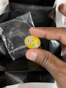 Opale d'Éthiopie Jaune Naturelle, Cabochon Oval Certifié IGI avec Effet de Couleur - Product Image 2