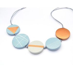 Collier en perles de bois et résine de style vintage, accessoires de mode faits à la main en cristal pour femmes et adolescentes - Product Image 2