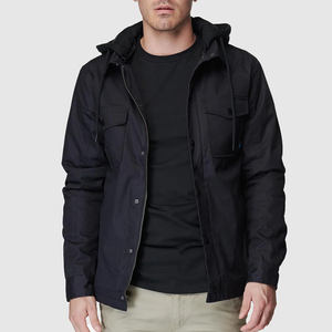 Veste de travail à capuche noire pour homme, coupe régulière, fermeture éclair, couleur unie, polyester, coupe-vent, automne, décontractée - Product Image 1