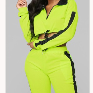 Conjunto deportivo de mujer personalizado, de nailon y poliéster, cortavientos de verano con cremallera de un cuarto, transpirable, cómodo, estilo urbano. - Product Image 3
