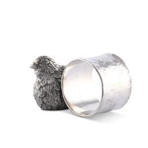 Los anillos de aluminio para servilletas ayudan a mantener las servilletas cuidadosamente plegadas y en su lugar, manteniendo una mesa limpia y organizada. - Product Image 4