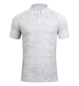 Polo pour homme bleu clair dégradé à manches courtes, respirant, tricoté, 100 % polyester, imprimé par sublimation, vêtements de golf décontractés - Product Image 5