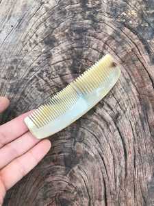 Peigne à cheveux en corne de buffle de forme naturelle, fait main, moderne, écologique, avec logo personnalisé, de qualité supérieure, pour la maison ou les voyages - Product Image 6