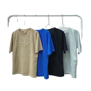 T-shirt en coton personnalisé pour hommes Impression graphique en relief Broderie graphique unie surdimensionnée T-shirts personnalisés à la mode à la mode - Product Image 4