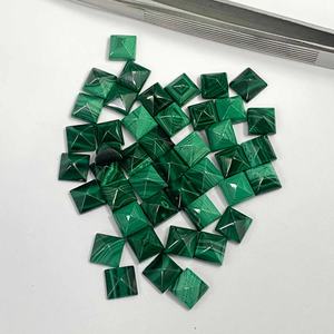 Pierres précieuses semi-précieuses en malachite verte naturelle de 6 mm, cabochon pyramidal lisse, pierres de guérison en vrac pour la fabrication de bijoux, fournisseur en gros - Product Image 2
