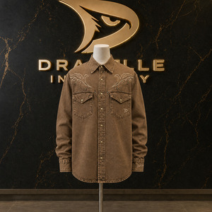 Camisa Vaquera Azul Lavado Estilo Vaquero Occidental con Bordado Personalizado, Corte Holgado, Chaqueta Retro de los 90 con Broches de Perla - Product Image 1