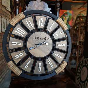 Horloge murale moderne en bois, faite à la main, en corde de chanvre, silencieuse, sans tic-tac, horloge décorative ronde en bois, horloge de salon - Product Image 1