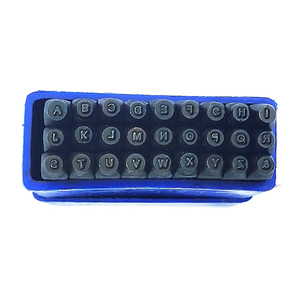 Ensemble de tampons en métal pour lettres et chiffres majuscules, en acier au carbone, outils de fabrication de bijoux, kit de poinçonnage pour marquage métallique GS1403 - Product Image 1