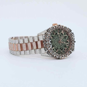 AMBER JEWELS นาฬิกาข้อมือสแตนเลสสตีลสีเหลืองทองหรูหรา สายประดับเพชร ตัวเรือนทรงสี่เหลี่ยม ระบบควอตซ์ โครโนกราฟ สำหรับนักดำน้ำ - Product Image 2