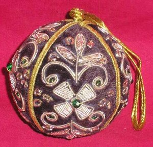 Belle artisanat personnaliser la forme avec broderie Zari dorée et ornements de conception unique perlés pour les ornements de Noël - Product Image 3