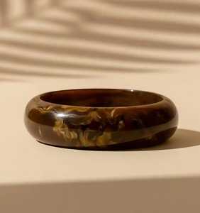 Brazalete de Resina MN Exports con Patrón Marrón Marmoleado, Joyería de Moda Unisex, Estilo Acrílico Lucite, Regalo Islámico - Product Image 3