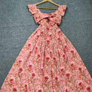 Robe longue élégante pour femmes, alliant parfaitement élégance, confort, décontracté, formel et simple, en soie maxi - Product Image 2