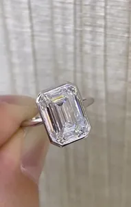 แหวนเพชรทรงเหลี่ยมมรกต 4 กะรัต ฝังแบบ Bezel Set เพชรเพาะเลี้ยงสำหรับผู้หญิง ของขวัญวันครบรอบแต่งงาน แหวนสัญญา ราคาดีที่สุด - Product Image 3