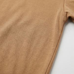 เสื้อยืดแขนสั้นผ้าฝ้ายสำหรับผู้หญิง สกรีนโลโก้ได้ ใส่สบายในฤดูร้อน ผลิตจากโรงงานโดยตรง สีตามสั่ง ระบายอากาศได้ดี แฟชั่นทันสมัย - Product Image 5