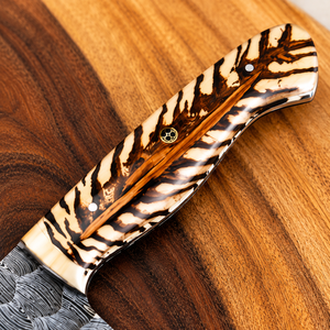 Cuchillo de Chef de Acero de Damasco Hecho a Mano Personalizado, Hoja Recta, Mango de Madera de Resina, Cuchillo Profesional para Cocina, Venta al por Mayor OEM ODM - Product Image 3