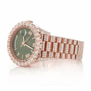 Montre de luxe pour homme en or rose avec cadran vert, sertie de moissanite, mouvement automatique et fermoir papillon en diamant - Product Image 2