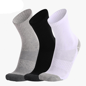 <b>Men's</b> Autumn Comfortable Breathable Anti-Slip Eco-Friendly Quick Dry Durable Spandex/Polyester Sports <b>Socks</b> with Custom Logo - Product Image 3
