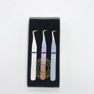 Pinzas para pestañas Mega Volumen de alta calidad, superventas, acero inoxidable sostenible, recubrimiento en polvo múltiple, mango con patrón de corazón - Product Image 6