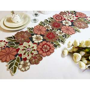 Camino de Mesa de Algodón 100% Bordado Floral de Lujo Hecho a Mano en India para Uso en el Hogar y Hoteles, Decoración para Bodas y Fiestas - Product Image 2