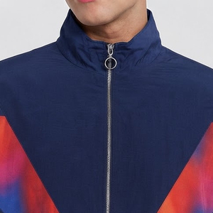 Ensemble coupe-vent décontracté deux pièces pour homme avec logo personnalisé, style tendance, survêtement coupe-vent et short - Product Image 3