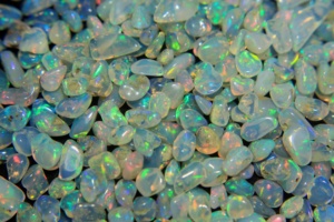 Opale naturelle éthiopienne, cabochon, taille brillante, multicolore, pierre brute polie, qualité supérieure, jeu de couleurs/effet de feu - Product Image 5
