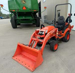 Tractor Utilitario Compacto Kubota BX23S Original de 23 HP |   Tractor Diésel 4x4 para Agricultura y Jardinería - Product Image 3