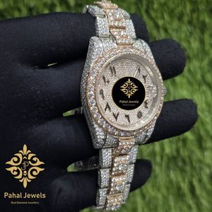 นาฬิกาข้อมือผู้หญิง Pahal Jewels หรูหรา ประดับเพชรโมอิสซาไนต์ ตัวเรือนสแตนเลสสตีล ขนาด 40 มม. ระบบอนาล็อก ควอตซ์ กระจกแซฟไฟร์ สายนาฬิกาขนาด 18 มม. พร้อมฟังก์ชั่นวันที่อัตโนมัติ - Product Image 1