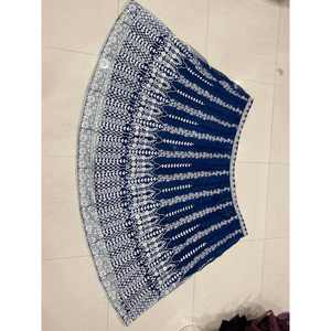 PUNTADA DE CADENA DE RED TRADICIONAL TRABAJO LEHENGA CHOLI CON DUPATTA SKY - Product Image 3