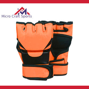 Gants de boxe MMA professionnels en cuir PU, logo personnalisé, fermeture étanche, sangle de poignet réglable, équipement de boxe de haute qualité - Product Image 3