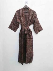 Robe longue kimono vintage en soie indienne pour femme, avec ceinture, style bohème, douce, pour l'été, idéale comme vêtement de nuit, robe de chambre, robe de demoiselle d'honneur ou de maternité, à ouverture frontale. - Product Image 2