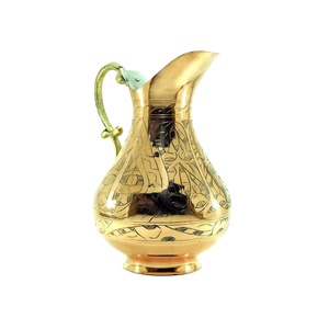 Pichet à eau léger en cuivre hautement isolé de collection 2025 pichet en métal dîner vaisselle affichage élégant servant une bouilloire à thé - Product Image 1