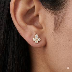 Boucles d'oreilles clous fleur en or massif 18 carats avec diamants marquise et ronds, diamants de laboratoire, cadeau d'anniversaire pour elle - Product Image 4