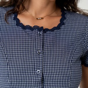 Camisa de manga corta ajustada con cuello redondo y ribete de encaje para mujer, estilo vintage, primavera y verano - Product Image 5