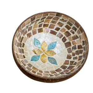 Vente en gros de bols en noix de coco gravés au design moderne, artisanaux, durables, uniques, polis et écologiques, pour la décoration de table - Product Image 2